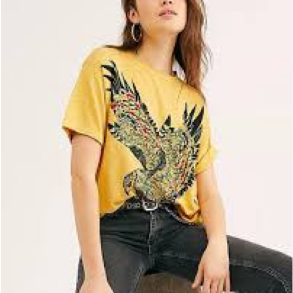 Free People “ Soak Up The Sun “ Eagle 🦅 Graphic t-shirt (( SOLD OUT )) NWOT